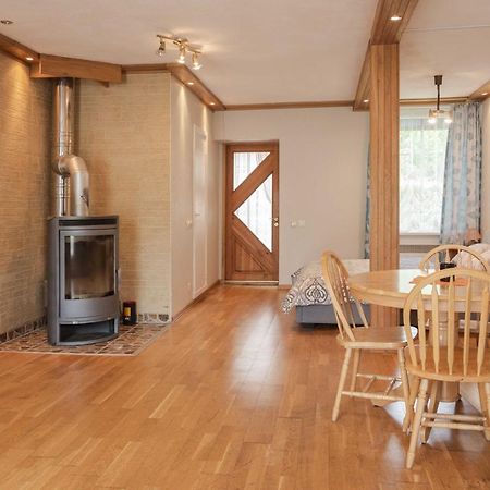 Cozy One Room Apartment With Yard Juodkrantė エクステリア 写真