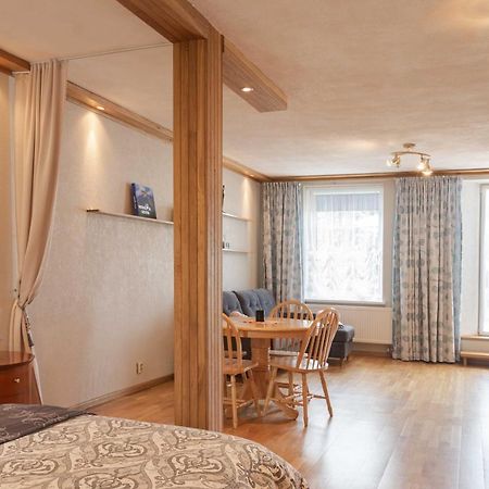 Cozy One Room Apartment With Yard Juodkrantė エクステリア 写真