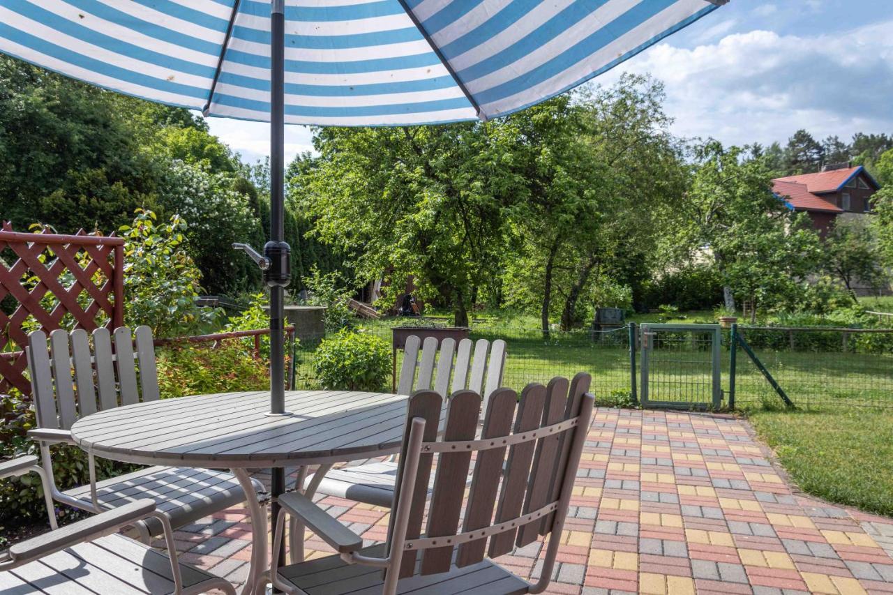 Cozy One Room Apartment With Yard Juodkrantė エクステリア 写真