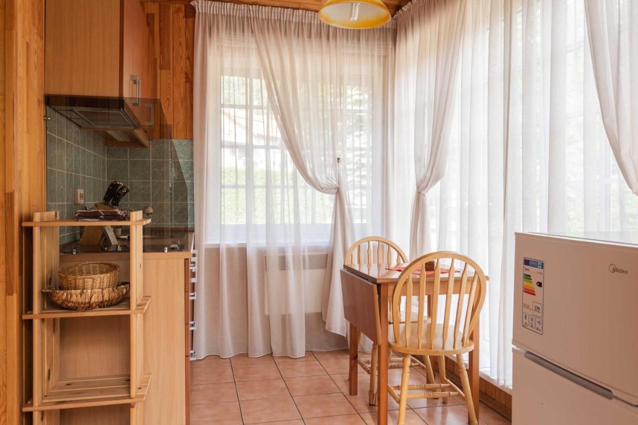 Cozy One Room Apartment With Yard Juodkrantė エクステリア 写真